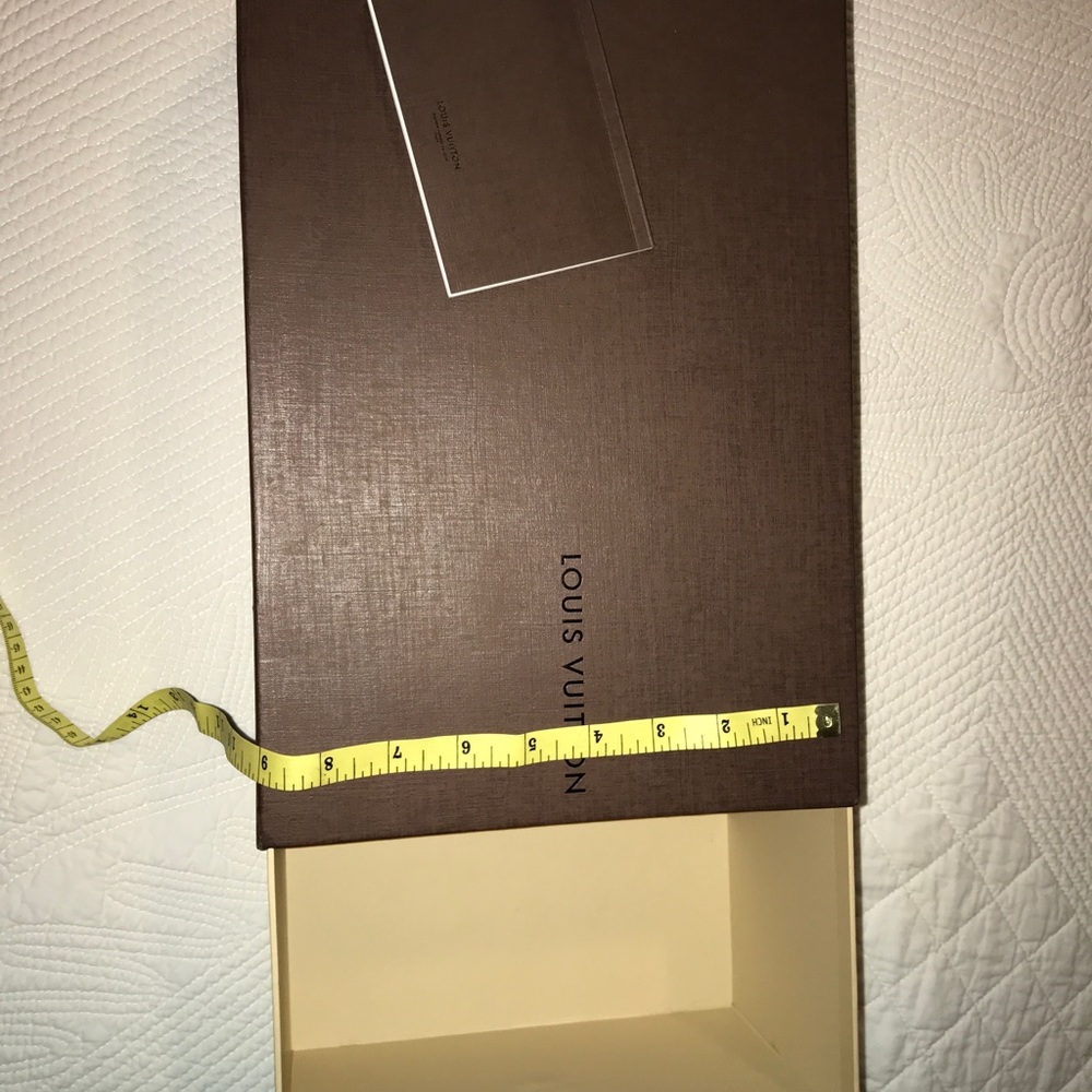 Boxes - Picture 3 of 8